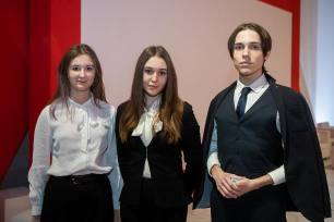 Депутаты Тульской облдумы подвели итоги патриотической работы с молодежью