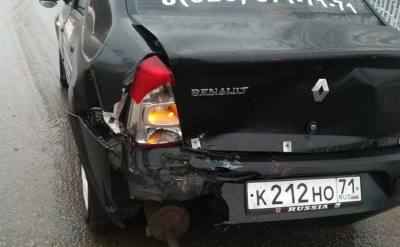 В Алексине водитель «семёрки» врезался в учебный автомобиль и скрылся с места ДТП