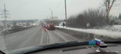 
                                            В Туле на Калужском шоссе образовалась пробка
                                    