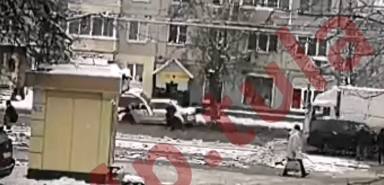 
                                            В Туле водитель сбил 48-летнюю женщину: видео
                                    