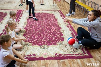 Волейболистки «Тулицы» провели тренировки в двух тульских детсадах: фоторепортаж