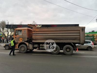 Жуткое ДТП: В Туле на ул. Кауля грузовик переехал 85-летнюю пенсионерку