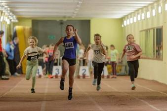 
                                            200 спортсменов Тульской области участвуют в Первенстве региона по легкой атлетике
                                    