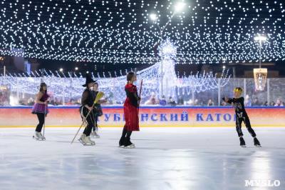 Фигуристы показали ледовое шоу на Губернском катке в Туле: фоторепортаж