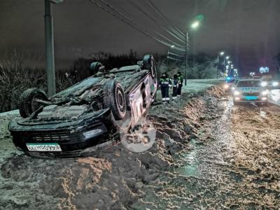 На ул. Рязанской пьяный перевернулся на автомобиле каршеринга