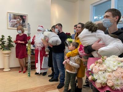 
                                            С начала 2022 года в Тульском областном перинатальном центре родились 29 малышей
                                    